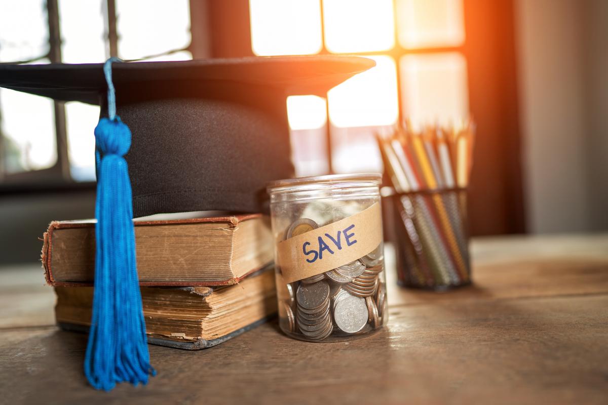 Top Tips to Help Tackle the Costs of College