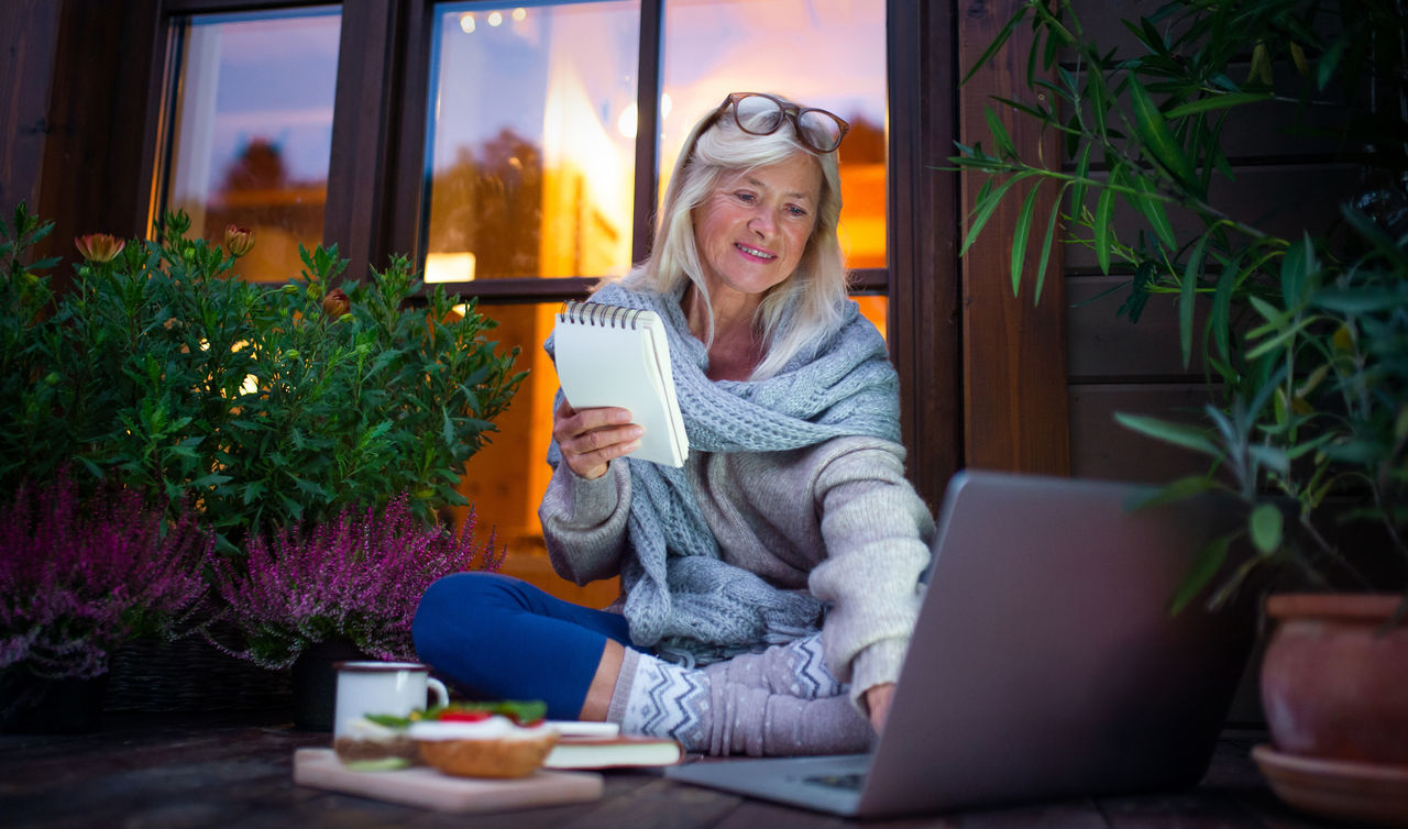 A Guide to Survivor Benefits for Widows